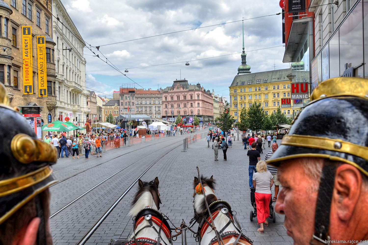 150 let hasičů v Brně: Hasičské defilé