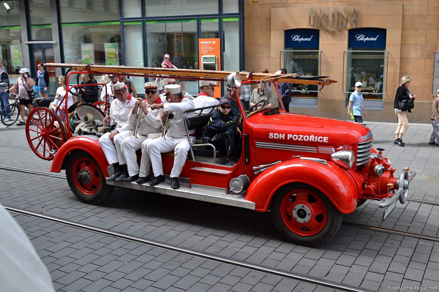 150 let hasičů v Brně: Hasičské defilé