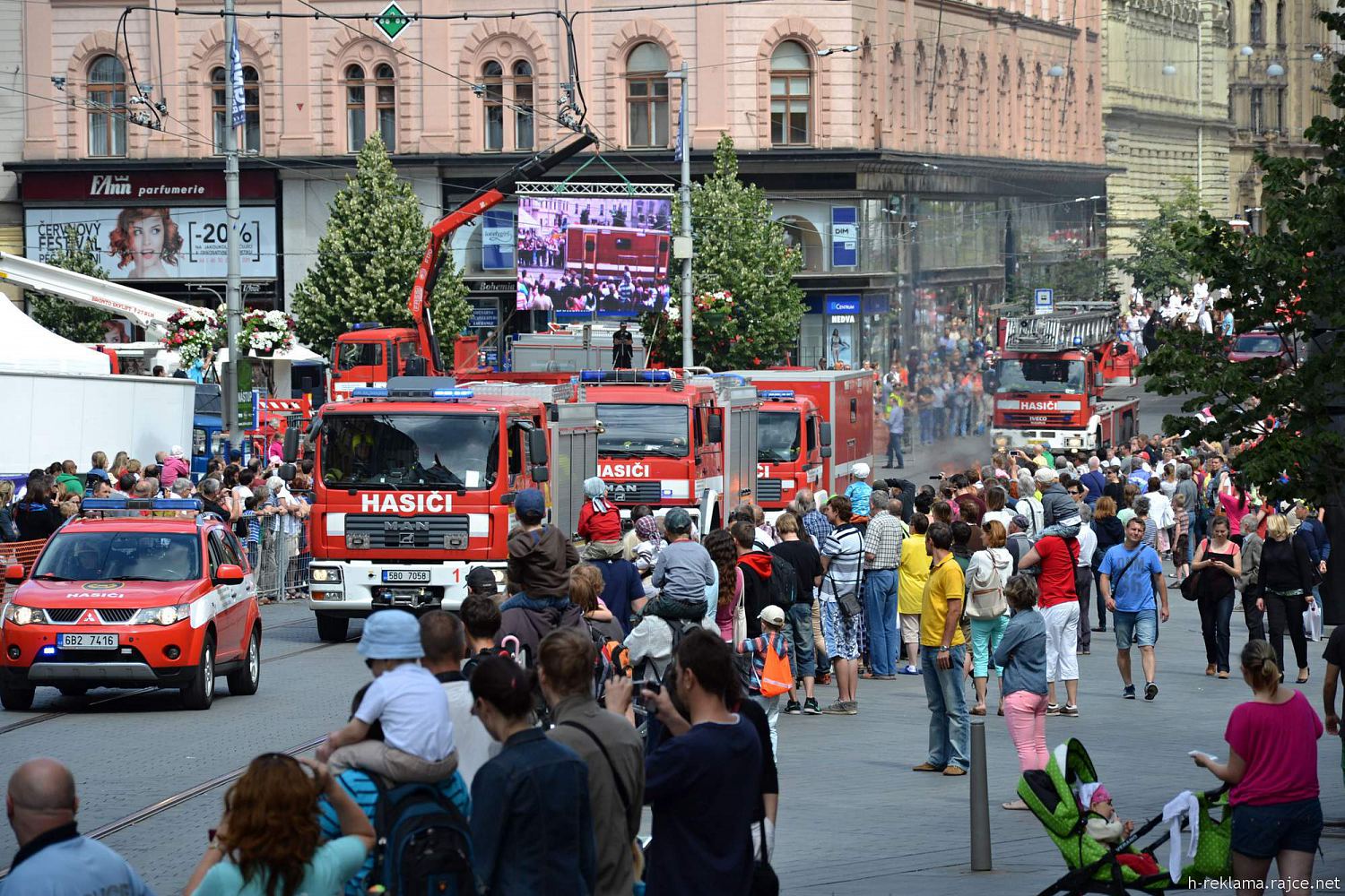 150 let hasičů v Brně: Hasičské defilé