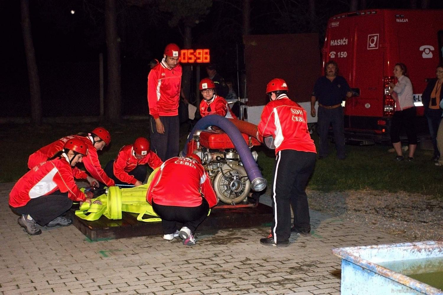 Noční soutěž o pohár starosty obce Čebín