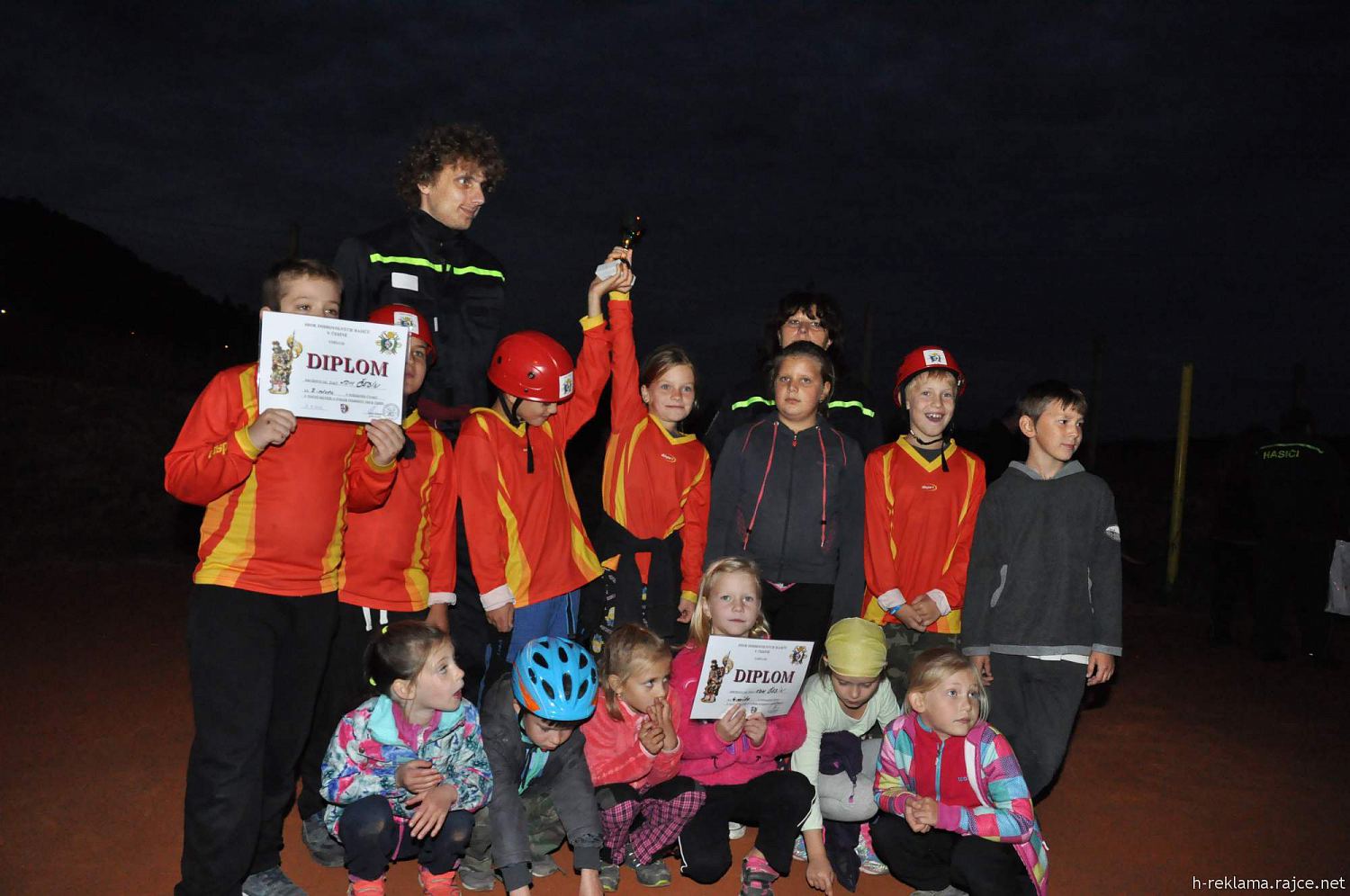 Noční soutěž o pohár starosty obce Čebín