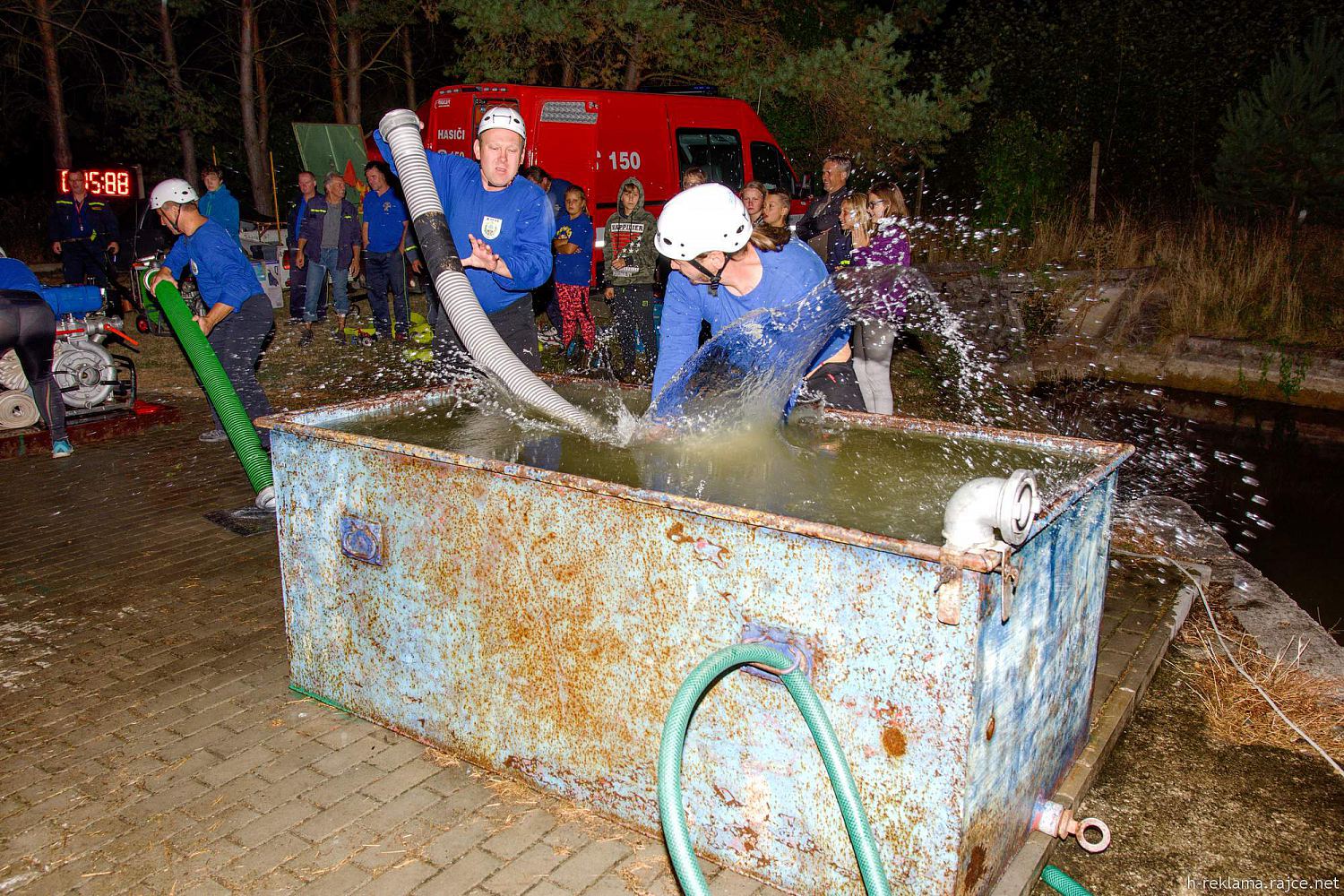 Noční soutěž o pohár starosty obce Čebín